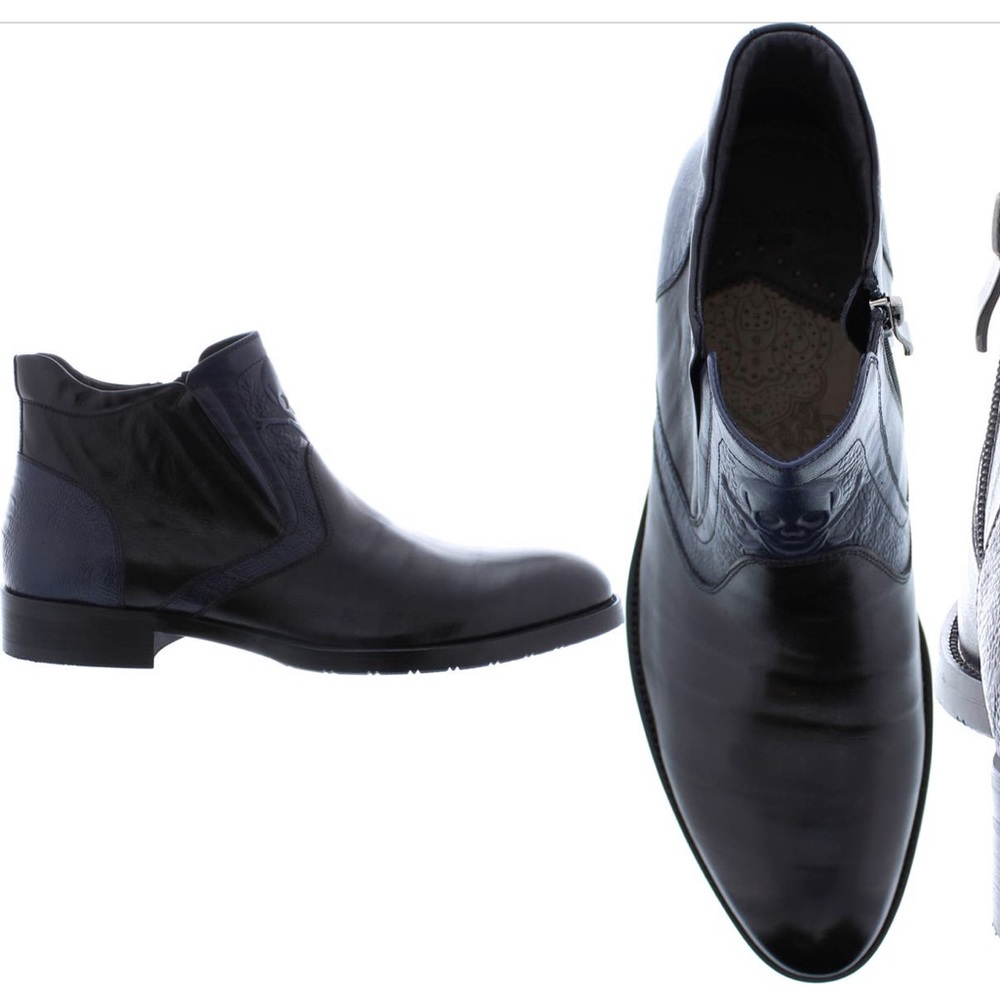 NEW Robert Graham Skull Boots